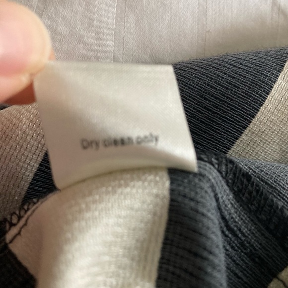 Line & Dot black and white striped, boxy, square neck blouse. Size M - Picture 5 of 5